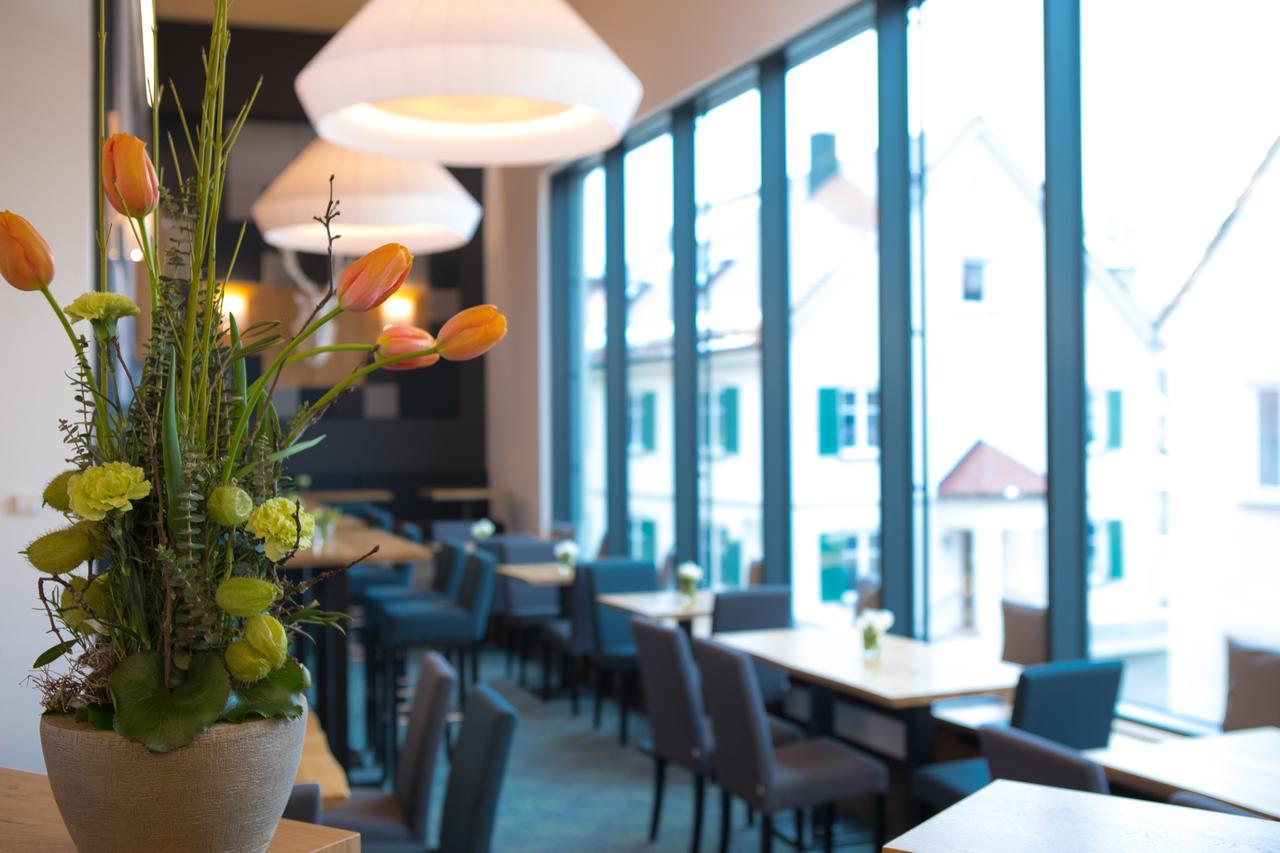 Hotel Zum Hirsch Wertingen エクステリア 写真