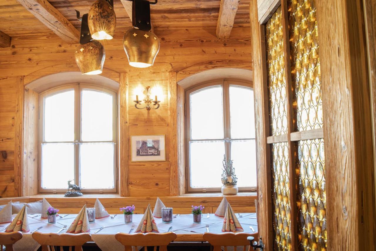 Hotel Zum Hirsch Wertingen エクステリア 写真